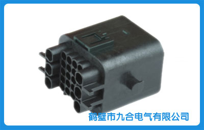 连接器